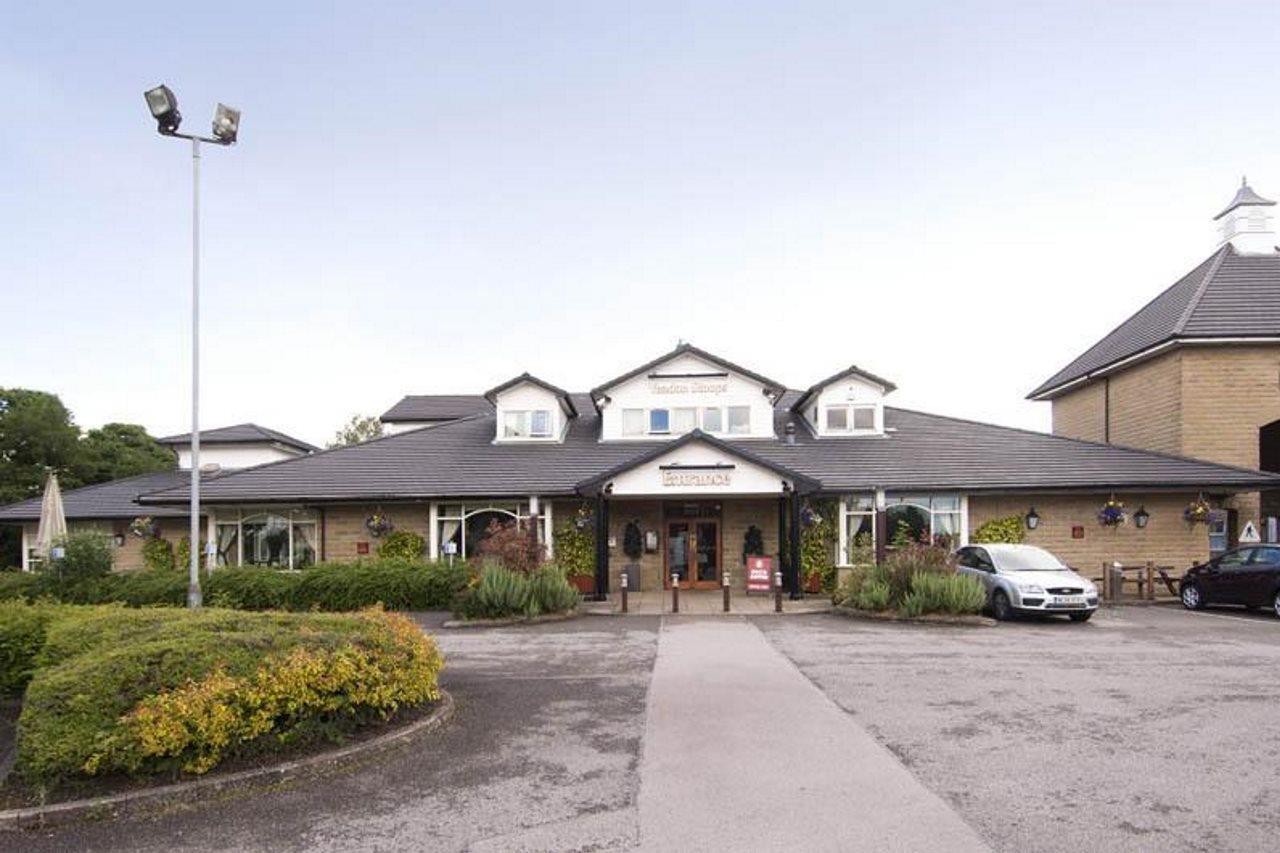 Premier Inn Leeds / Bradford Airport Екстериор снимка